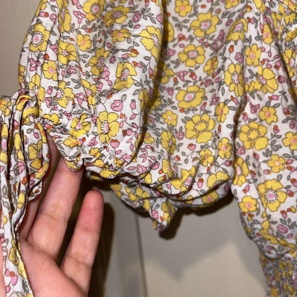 Ditsy Floral Cropped Puff Sleeve Smocked Top - Picture 5 of 5